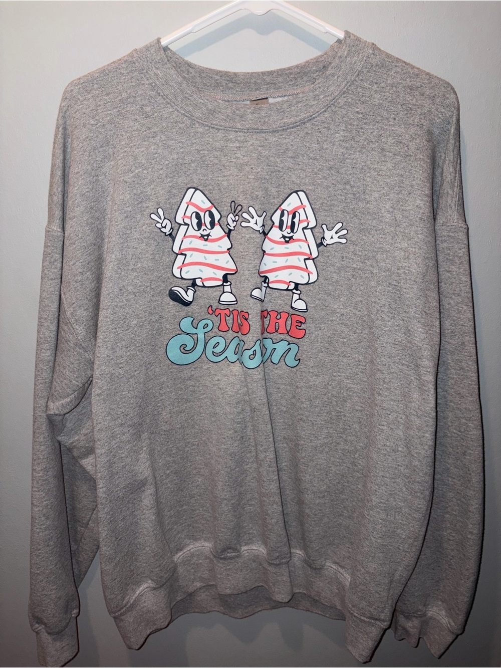 Gray 'Tis The Season Graphic Sweatshirt